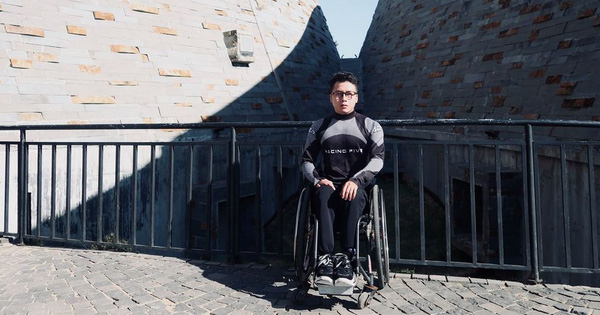 Chàng trai đi phượt bằng xe lăn, chinh phục những con đèo hiểm trở nhất Việt Nam: Mất 10 năm định nghĩa hai từ “tự do” bằng cách chưa ai từng làm!