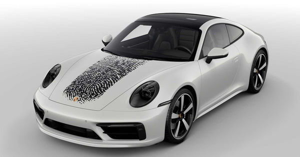 Đỉnh cao ‘móc túi’ người dùng: In vân tay lên nắp capo Porsche 911 mất gần 200 triệu đồng để khẳng định chủ quyền